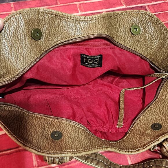 MARC ECKO RED PEBBLED FAUX LEATHER BOHO HANDBAG - Picture 6 of 9